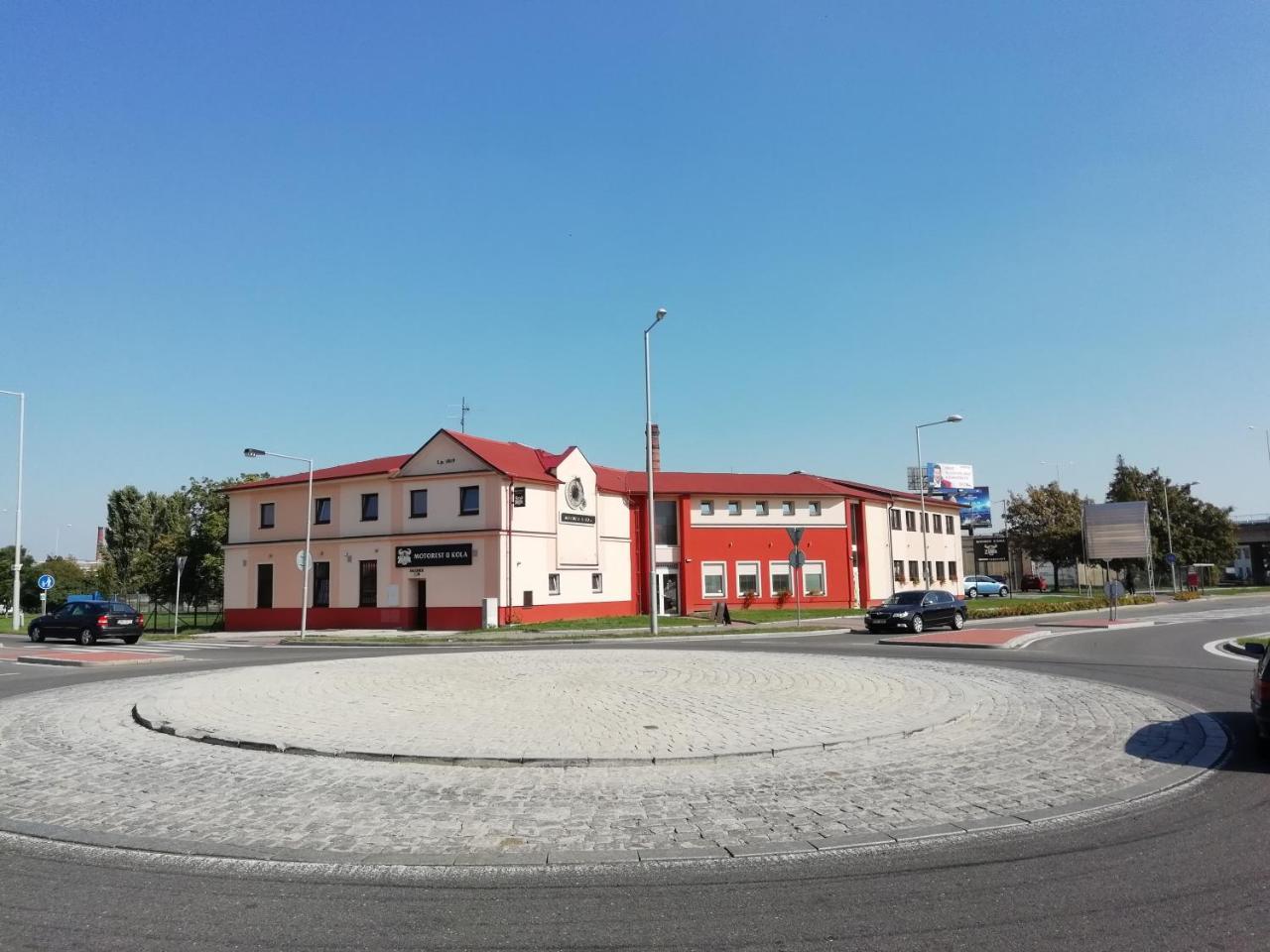 Motorest U Kola Hotel Prostějov Buitenkant foto